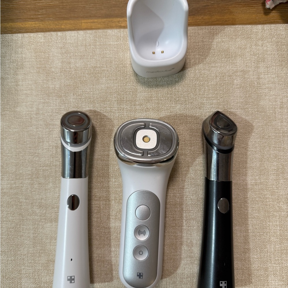 Set of 3 medicube devices